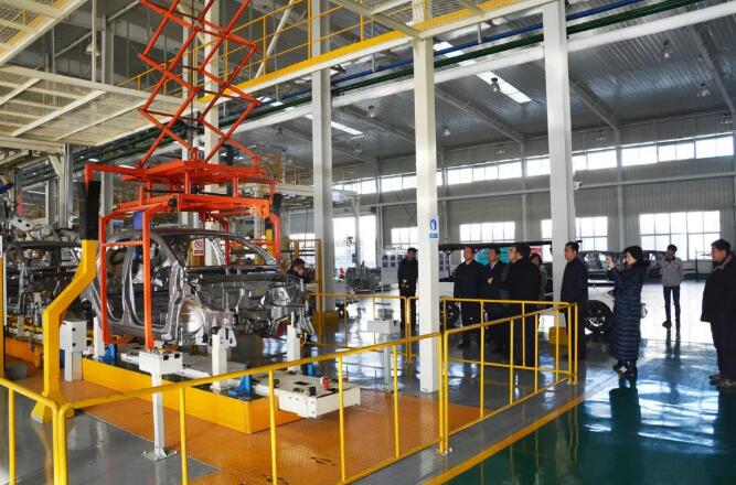 广东省政协副主席许宁一行莅临沐鸣2集团参观指导工作