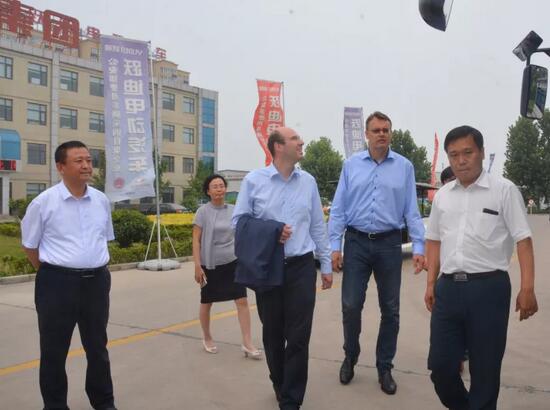 德国欧拉巴士一行到沐鸣2集团参观考察