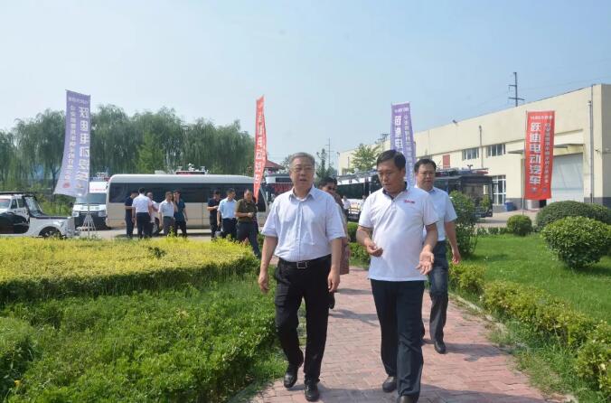 深圳市人大常委会副主任安树国一行莅临沐鸣2集团参观考察