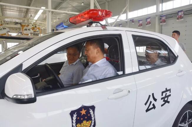 台湾客商到沐鸣2集团参观考察