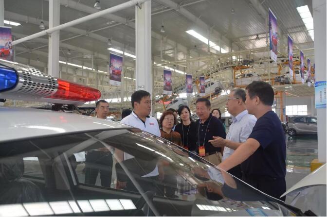 深圳市人大常委会副主任安树国一行莅临沐鸣2集团参观考察