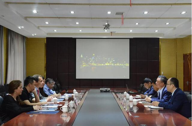 智利圣地亚哥市长莅临沐鸣2集团参观考察
