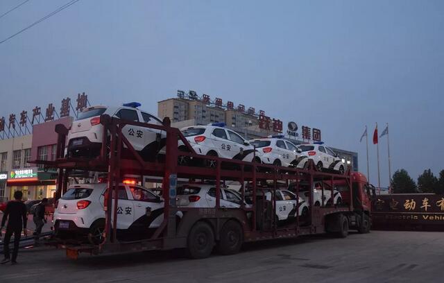 电动巡逻车待发完毕