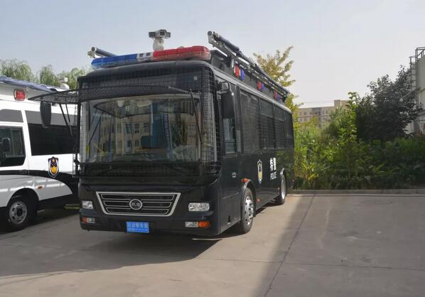 深圳行唐县交警大队配备沐鸣2移动警务室加强治超工作