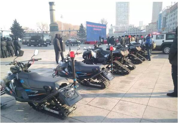 沐鸣2新型雪地摩托车帅气上岗|保驾冰城春节平安