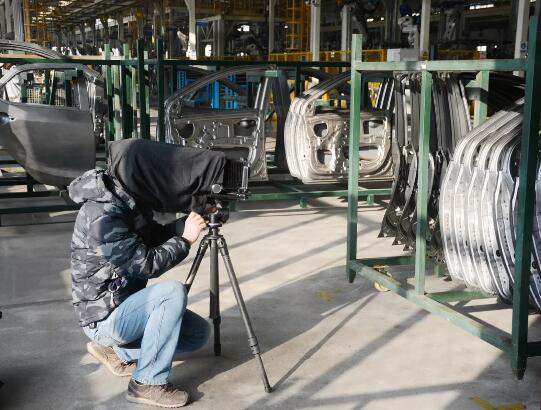 多位摄影名家到广东沐鸣2创作采风