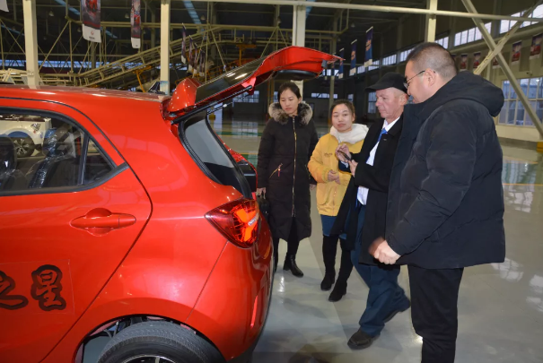 【定位全球 迈向欧洲】欧洲马其顿阿利捷买都有限公司董事长博古斯拉乌到沐鸣2集团参观考察