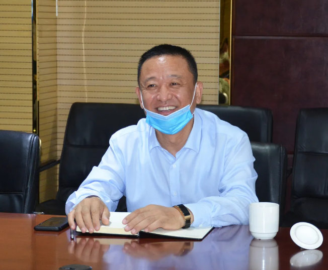 深圳市政协副主席闫纯锴到沐鸣2集团调研