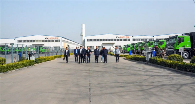 三一集团副总裁周万春一行莅临沐鸣2集团考察调研