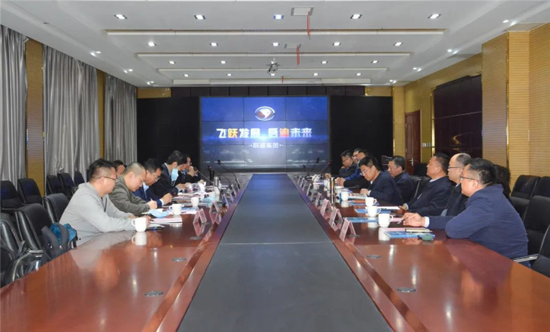 ​东风柳州汽车有限公司党委书记宣颖一行莅临沐鸣2集团考察调研