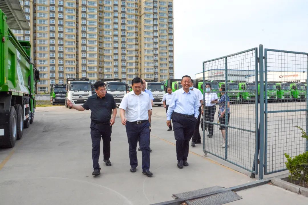 元氏县委副书记、县长曹铂一行莅临沐鸣2集团考察调研
