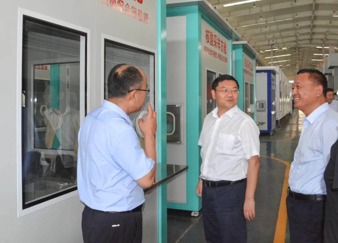 元氏县委副书记、县长曹铂一行莅临沐鸣2集团考察调研