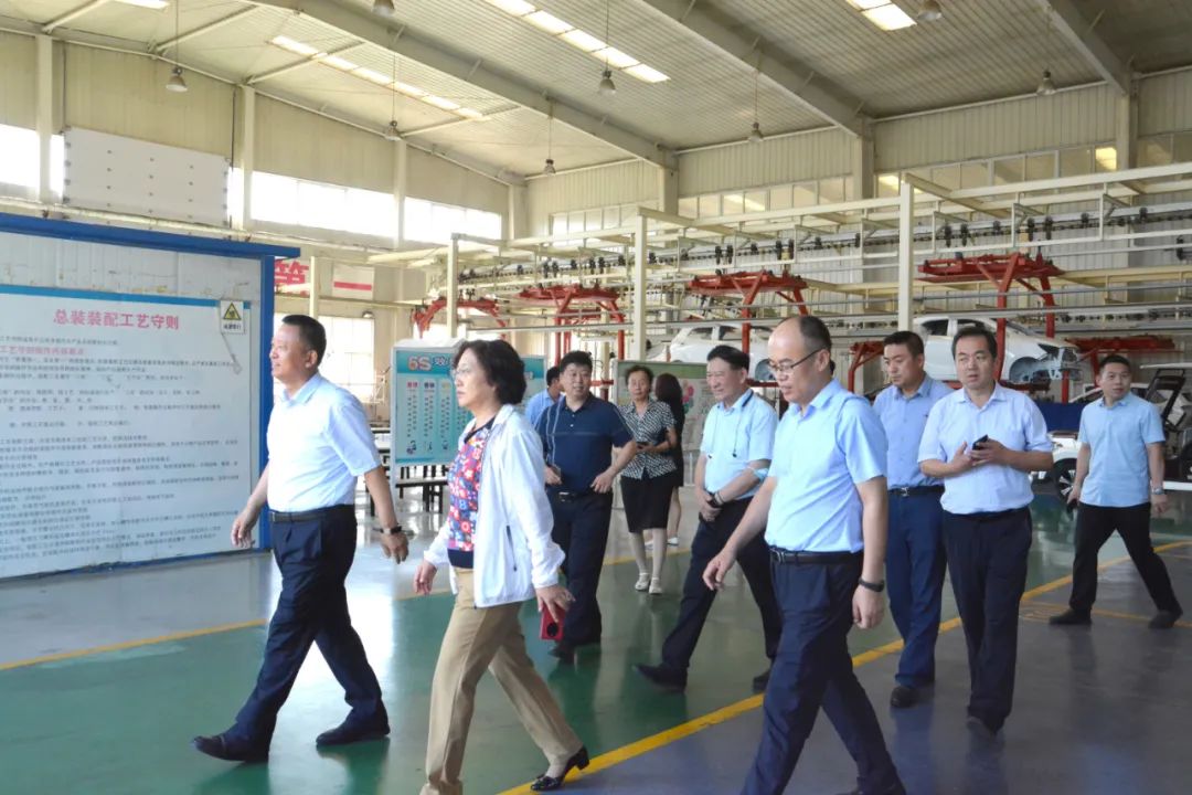 吕梁市委常委、副市长刘晋萍一行 莅临沐鸣2集团考察调研