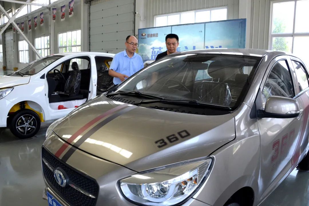 醴陵市副市长汤文一行莅临沐鸣2集团参观考察