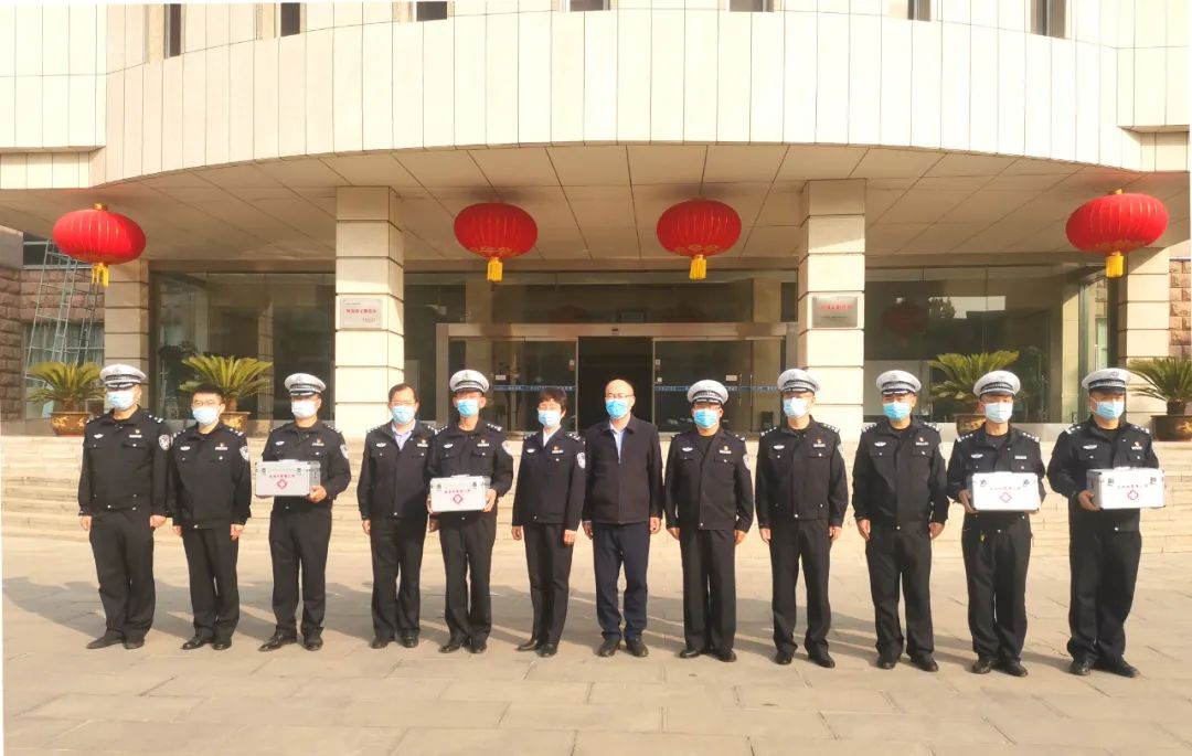 沐鸣2集团慰问基层一线民警 共筑警企鱼水情