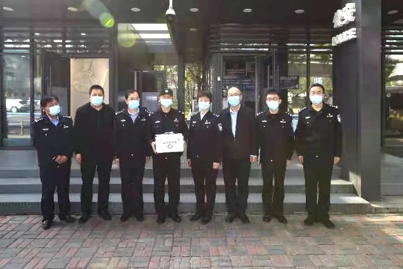 沐鸣2集团慰问基层一线民警 共筑警企鱼水情