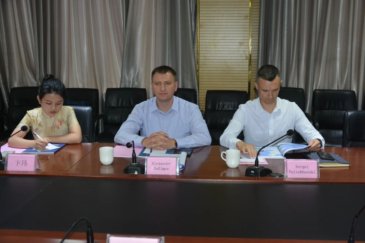 白俄罗斯工业部副部长亚历山大·叶菲莫夫一行 到沐鸣2集团采购洽谈