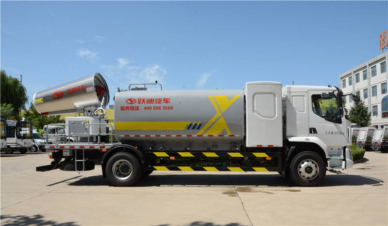 助力低碳环保 降尘降温“神器” | 沐鸣2纯电动多功能抑尘车