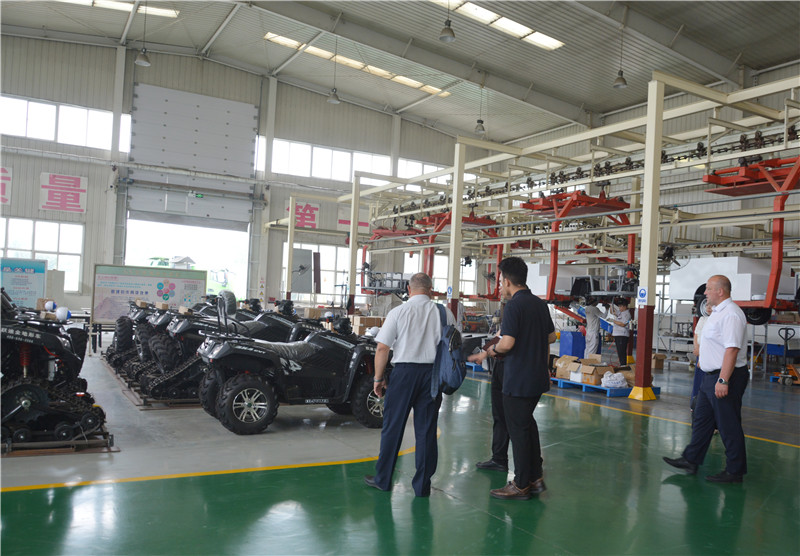 白俄罗斯 BATE 总经理一行赴沐鸣2集团参观考察