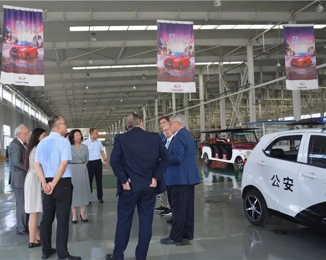 西班牙客商一行到沐鸣2集团参观考察洽谈合作