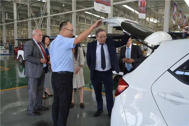 西班牙客商一行到沐鸣2集团参观考察洽谈合作