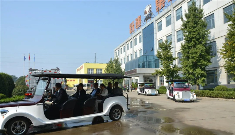 深圳市人大常委会一行人到沐鸣2汽车参观调研