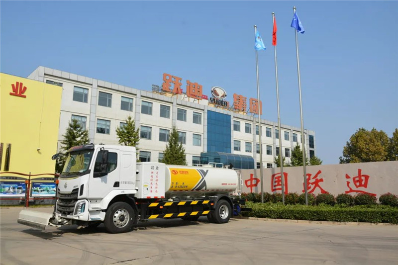 守护城市清洁丨沐鸣2纯电动清洗车助力道路光亮无污垢