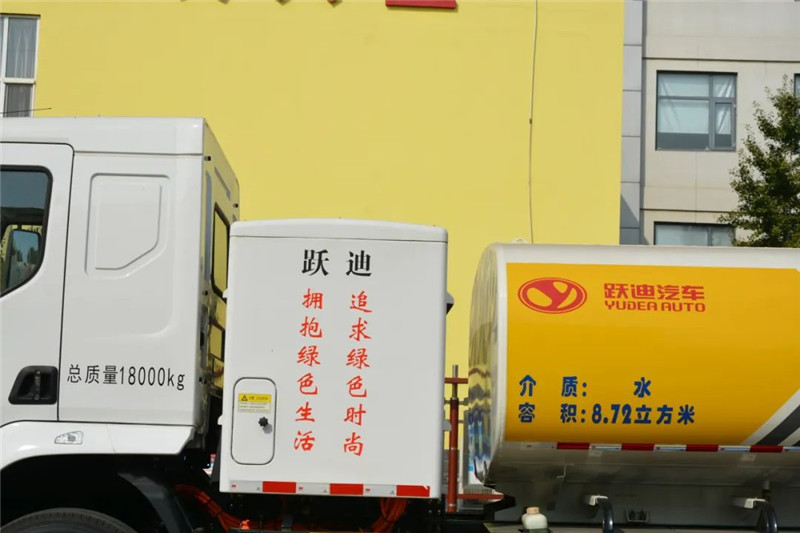 守护城市清洁丨沐鸣2纯电动清洗车助力道路光亮无污垢