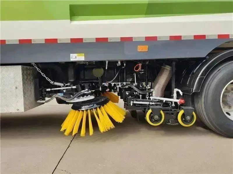 道路深度清洁好帮手丨沐鸣2纯电动洗扫车