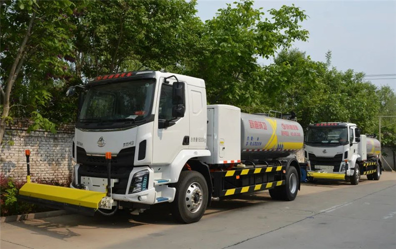 共创生态家园丨沐鸣2新能源环卫车发往河南