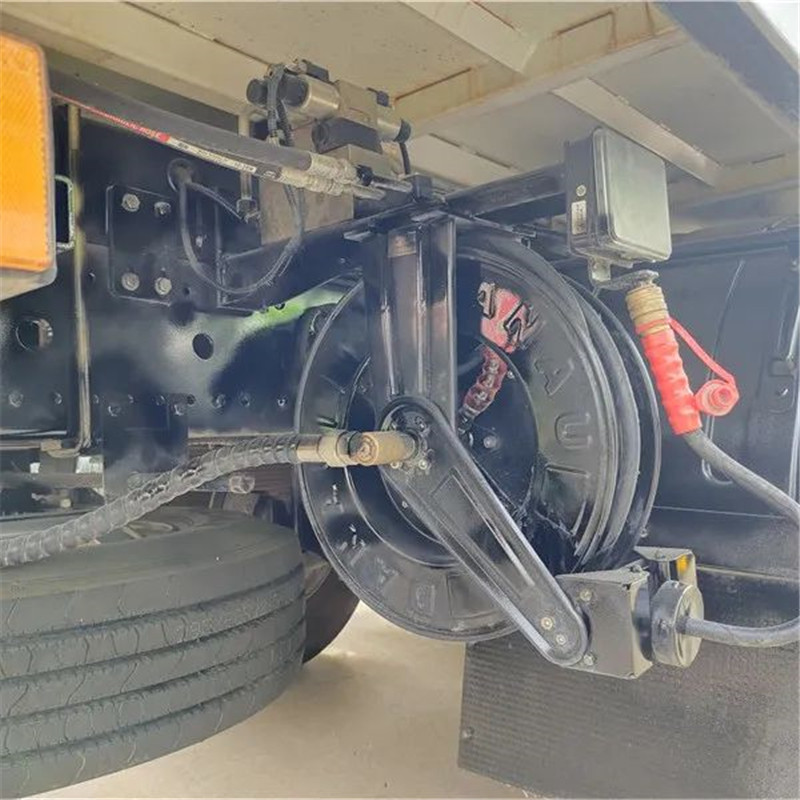 共创生态家园丨沐鸣2新能源环卫车发往河南