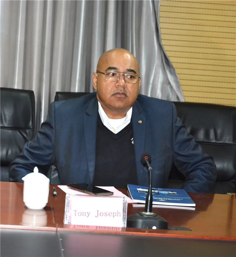 美国客商一行到沐鸣2集团参观考察