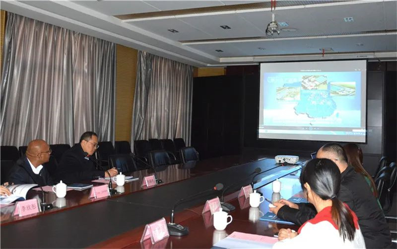 美国客商一行到沐鸣2集团参观考察