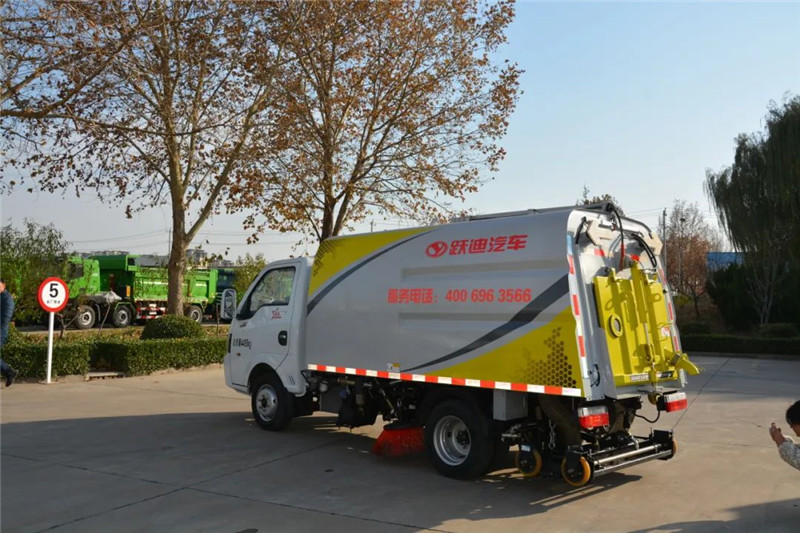 助力环境清洁好帮手丨沐鸣2小型洗扫车