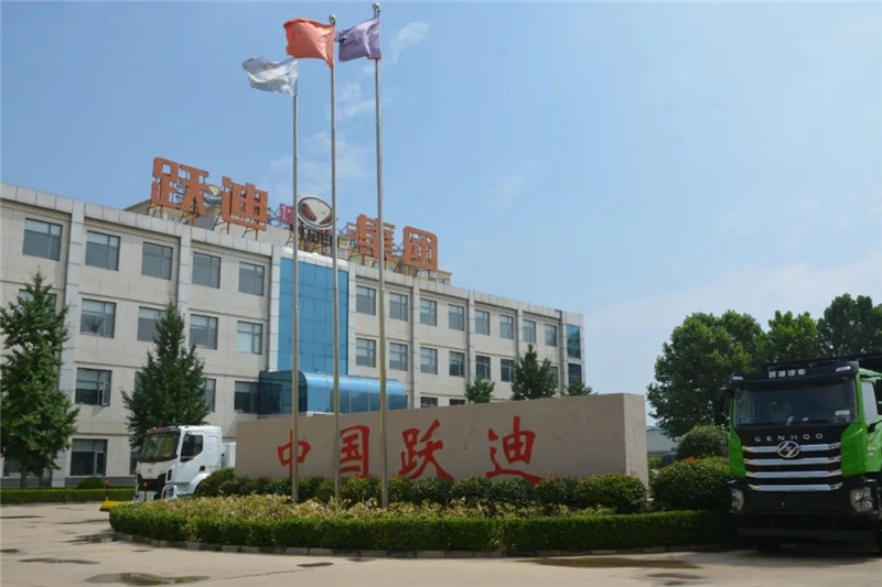 【“聚焦”广东两会】沐鸣2集团董事长吕洪涛：大力推广更换新能源重卡车辆 践行绿色发展