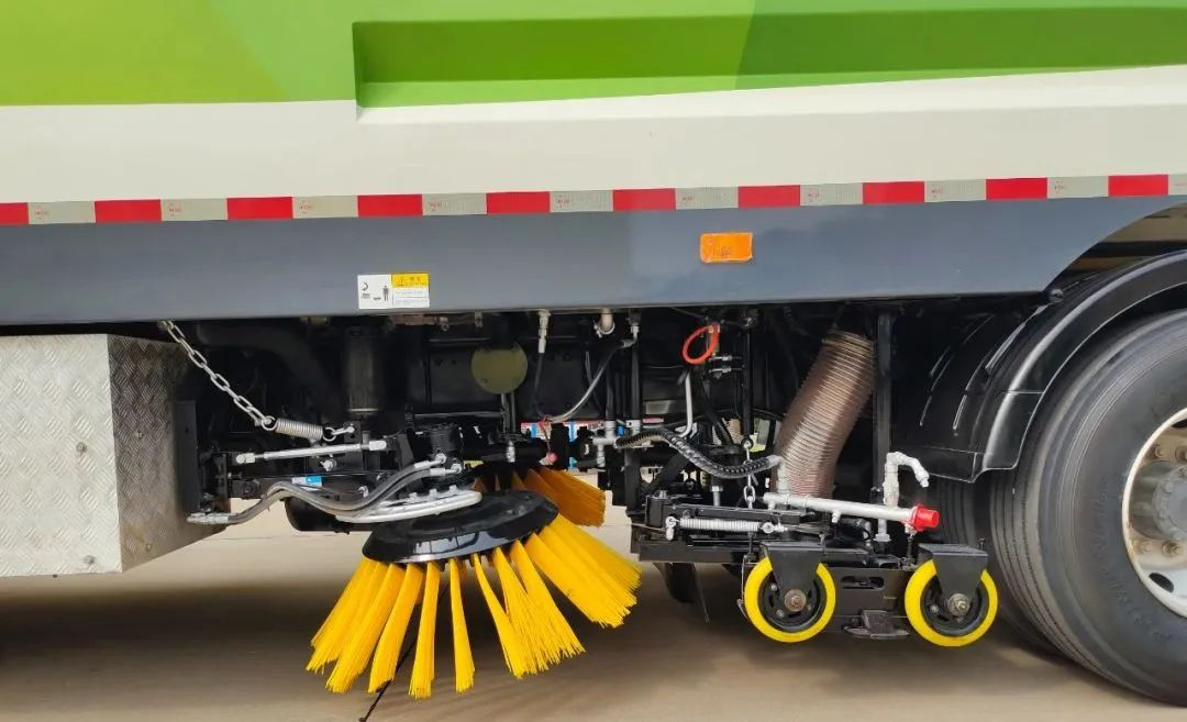 低碳 环保丨沐鸣2新能源渣土车 环卫车守护美丽城市