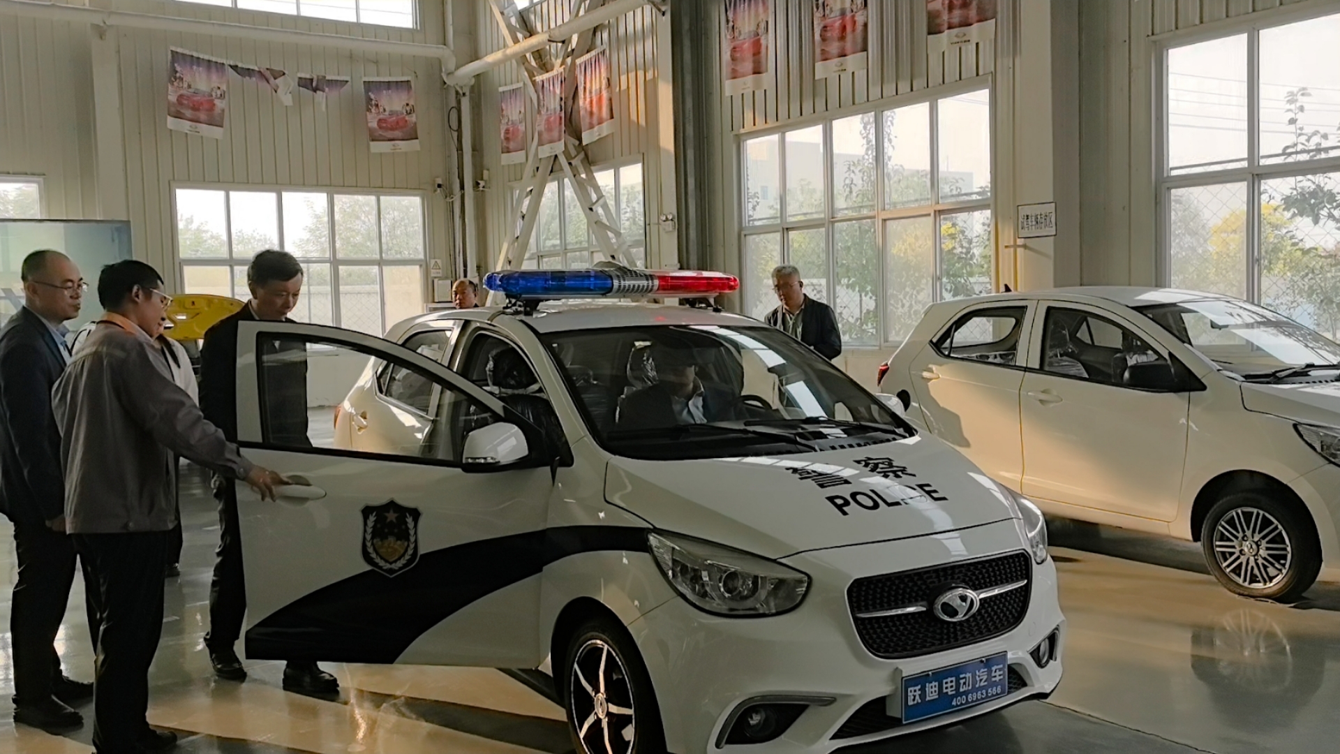 广东省商务厅副厅长任会君一行到沐鸣2集团调研