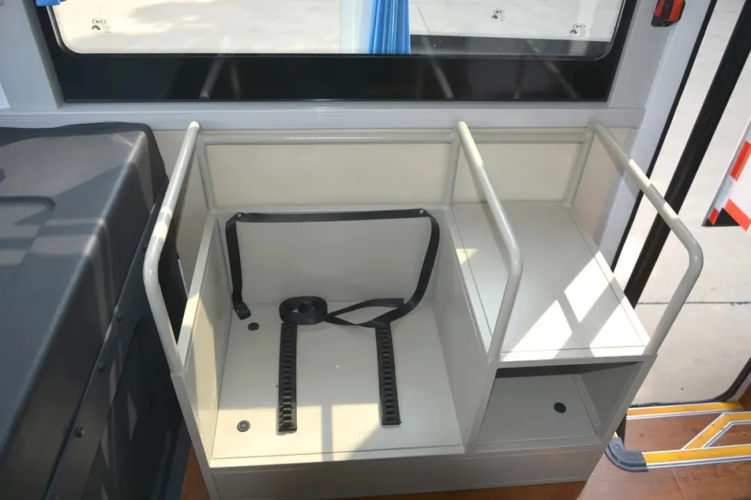 平安使者 —— 沐鸣2纯电动警务室