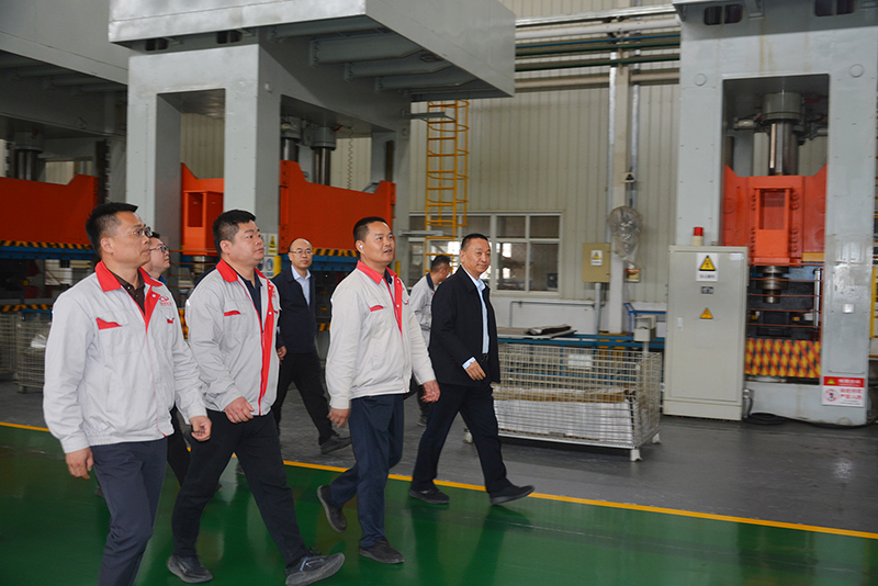 携手共进/合作共赢/奇瑞集团领导一行莅临沐鸣2集团考察交流