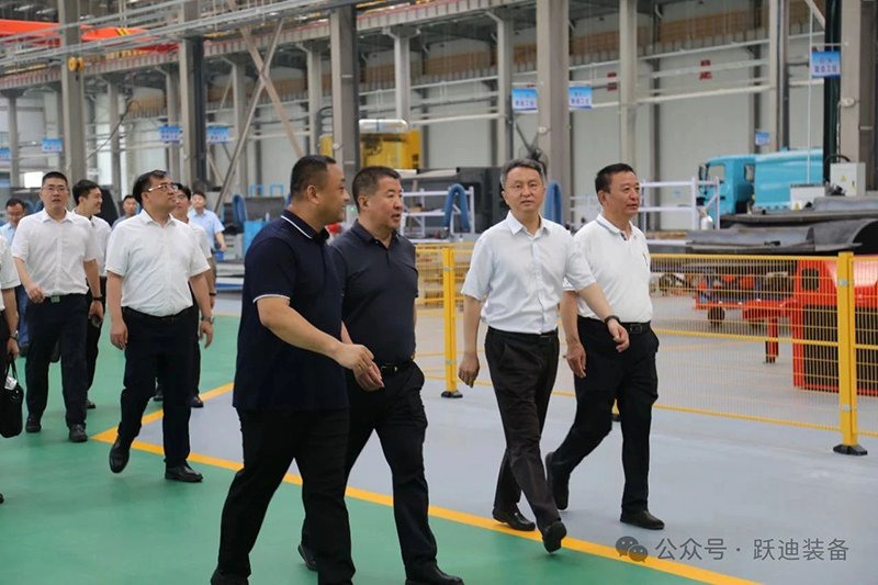 中国重汽集团董事长刘正涛到沐鸣2集团调研