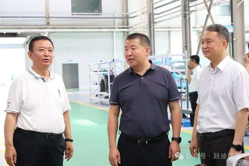 中国重汽集团董事长刘正涛到沐鸣2集团调研