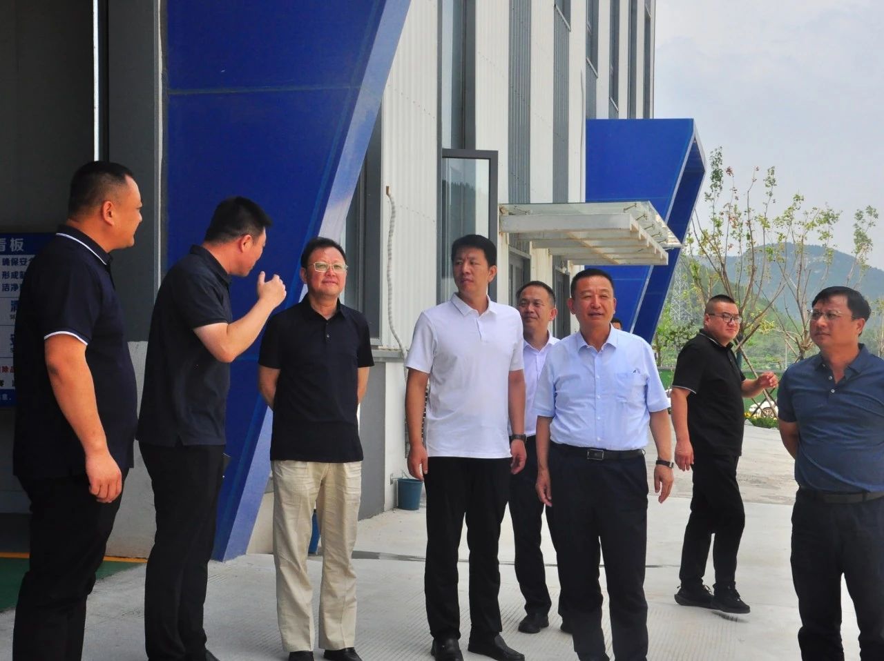 赣锋锂业集团董事长李良彬莅临沐鸣2集团参观指导